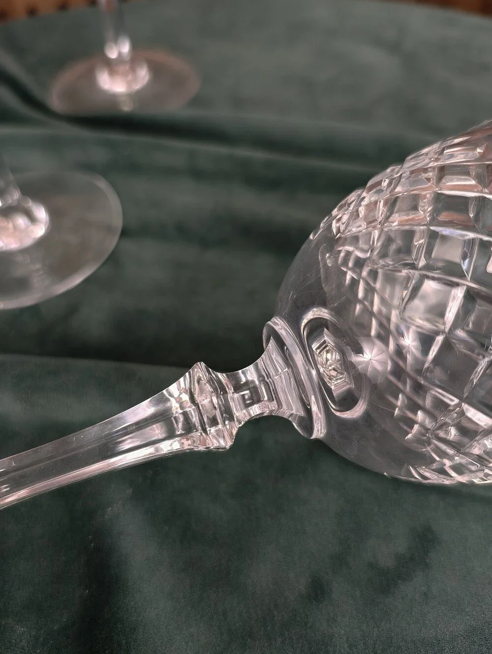 Set of 5 Cut Crystal Wine Goblets – Diamond Cut